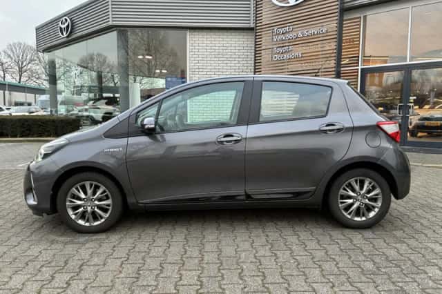 Toyota Yaris (2017) thumbnail 14