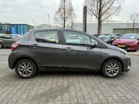 Toyota Yaris (2017) thumbnail 16