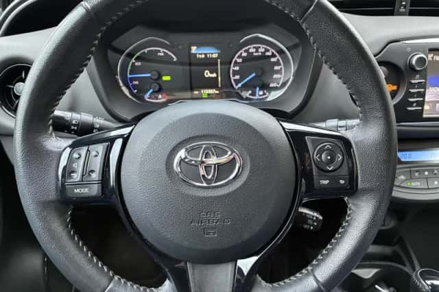Toyota Yaris (2017) thumbnail 21