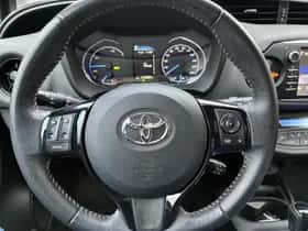 Toyota Yaris (2017) thumbnail 21