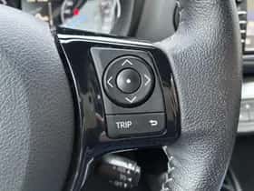 Toyota Yaris (2017) thumbnail 24