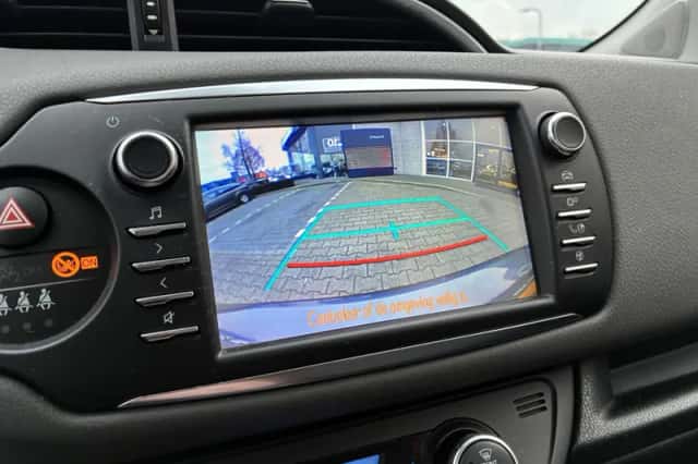 Toyota Yaris (2017) thumbnail 31