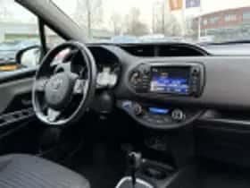 Toyota Yaris (2017) thumbnail 37
