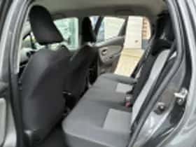 Toyota Yaris (2017) thumbnail 38