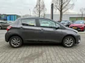 Toyota Yaris (2017) thumbnail 44