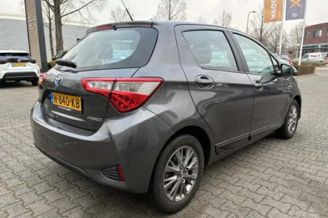 Toyota Yaris (2017) thumbnail 67