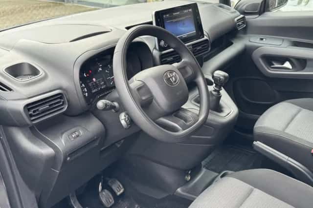 Toyota Proace (2022) thumbnail 16