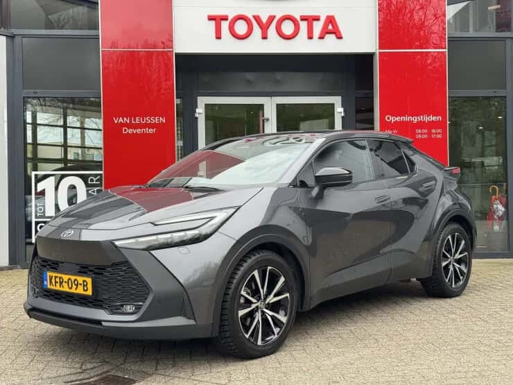 Toyota C hr (2024) — foto 1