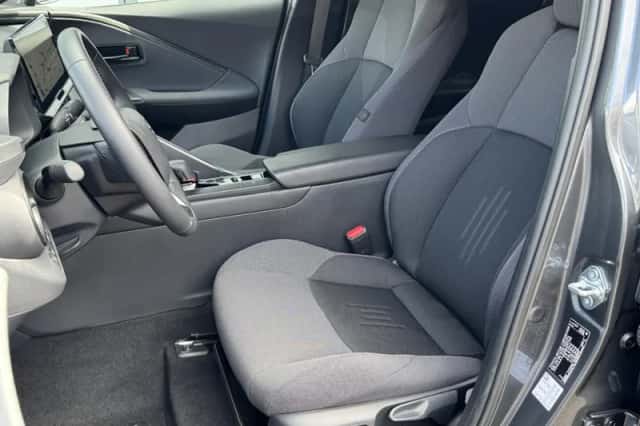 Toyota C hr (2024) thumbnail 12