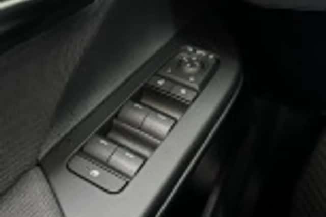 Toyota C hr (2024) thumbnail 45