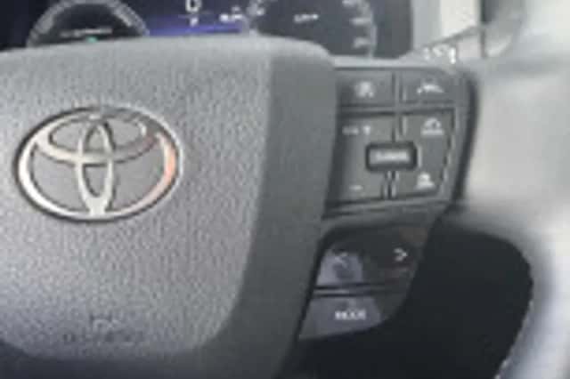 Toyota C hr (2024) thumbnail 48