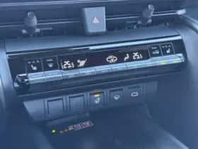 Toyota C hr (2024) thumbnail 23