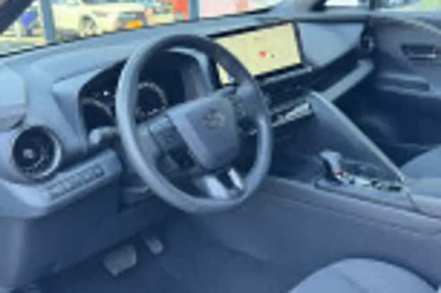 Toyota C hr (2024) thumbnail 36
