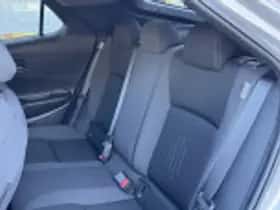 Toyota C hr (2024) thumbnail 38