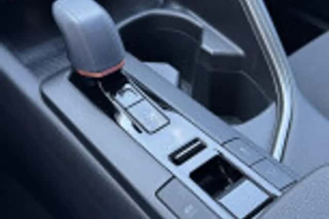 Toyota C hr (2024) thumbnail 48