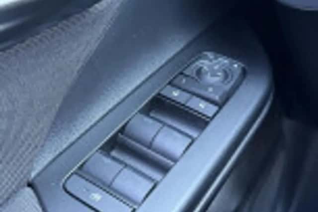 Toyota C hr (2024) thumbnail 52
