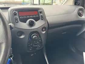 Toyota Aygo (2019) thumbnail 11