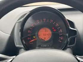 Toyota Aygo (2019) thumbnail 13
