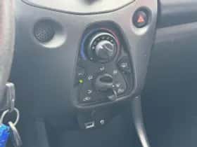 Toyota Aygo (2019) thumbnail 6