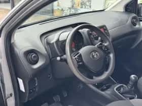 Toyota Aygo (2019) thumbnail 9