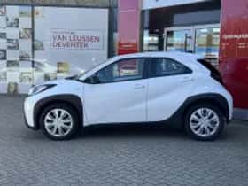 Toyota Aygo X (2024) thumbnail 3