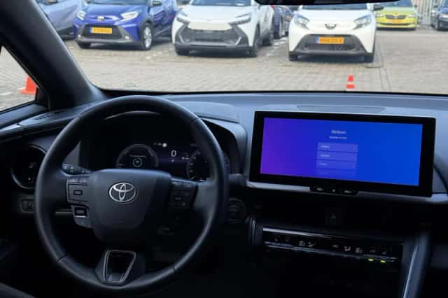 Toyota C hr (2024) thumbnail 14