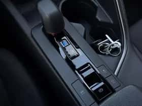 Toyota C hr (2024) thumbnail 16