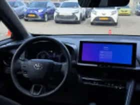 Toyota C hr (2024) thumbnail 36