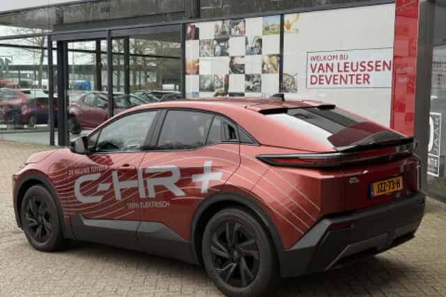 Toyota C hr (2026) thumbnail 2