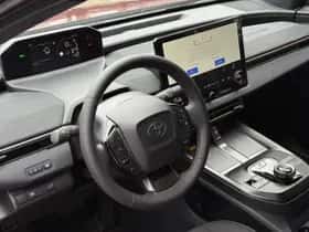 Toyota C hr (2026) thumbnail 11