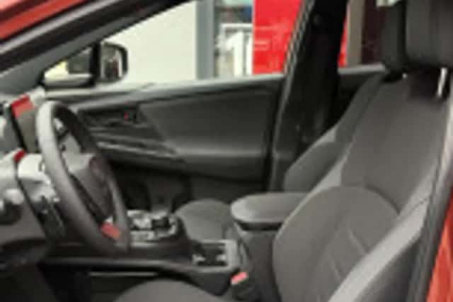 Toyota C hr (2026) thumbnail 32