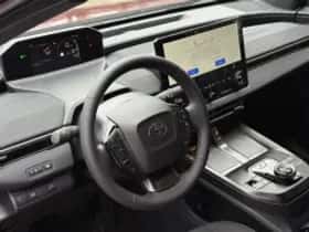Toyota C hr (2026) thumbnail 5
