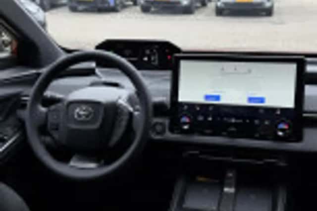 Toyota C hr (2026) thumbnail 41