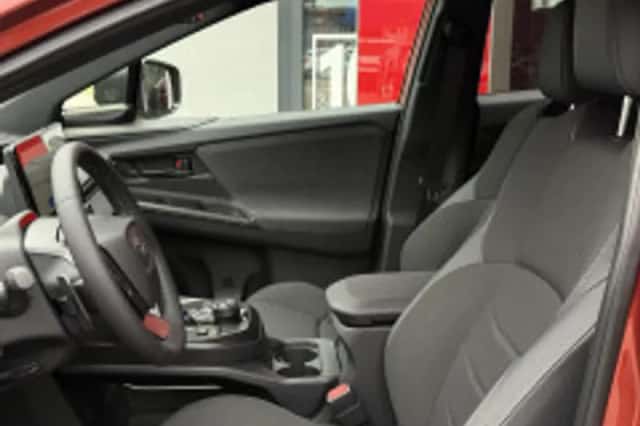 Toyota C hr (2026) thumbnail 6