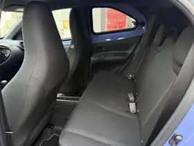Toyota Aygo X (2026) thumbnail 2