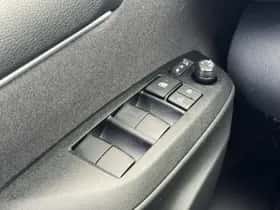 Toyota Yaris (2022) thumbnail 22