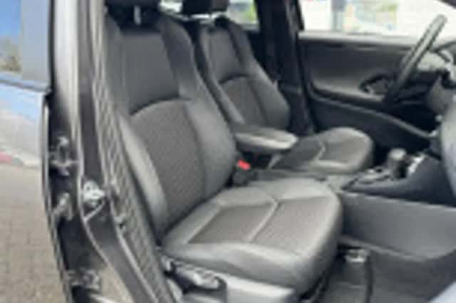 Toyota Yaris (2022) thumbnail 44