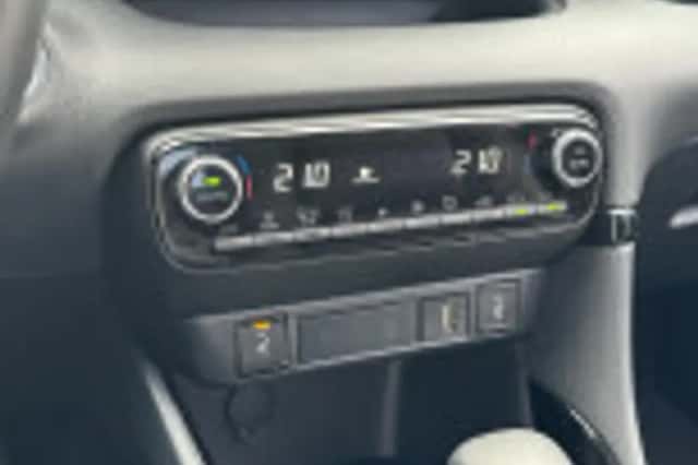 Toyota Yaris (2022) thumbnail 49