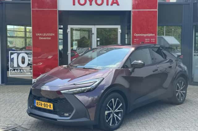 Toyota C hr (2024) thumbnail 1