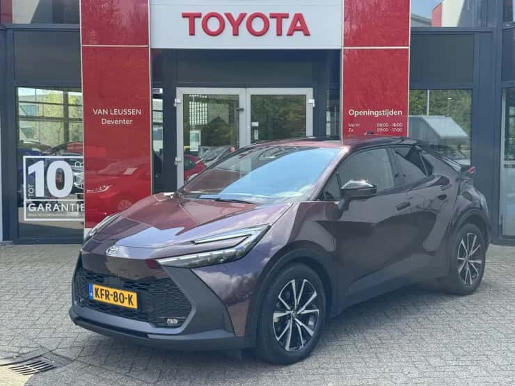 Toyota C hr (2024) — foto 1