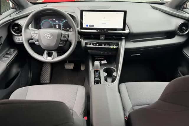 Toyota C hr (2024) thumbnail 11