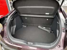 Toyota C hr (2024) thumbnail 16