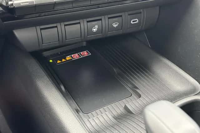 Toyota C hr (2024) thumbnail 18