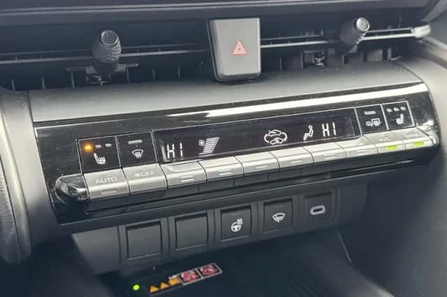 Toyota C hr (2024) thumbnail 19