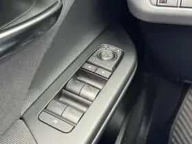 Toyota C hr (2024) thumbnail 23