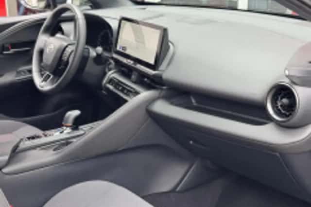 Toyota C hr (2024) thumbnail 4
