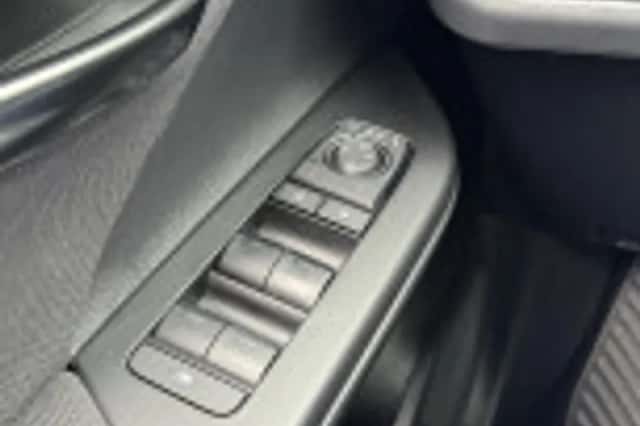 Toyota C hr (2024) thumbnail 46