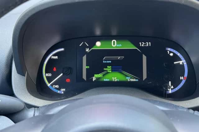 Toyota Yaris Cross (2022) thumbnail 16