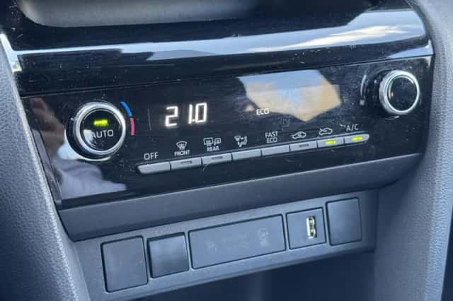 Toyota Yaris Cross (2022) thumbnail 17