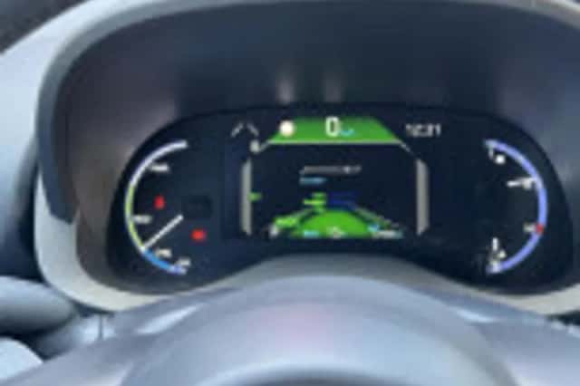 Toyota Yaris Cross (2022) thumbnail 35
